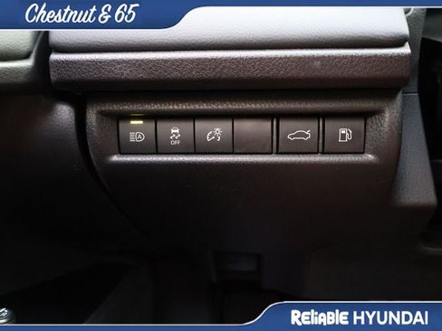 Used 2025 Toyota Camry XSE FWD image 31