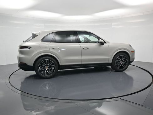 New 2026 Porsche Cayenne AWD/4WD image 31