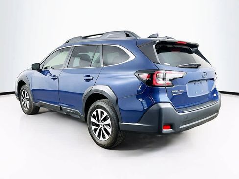 Used 2025 Subaru Outback Premium AWD/4WD image 4
