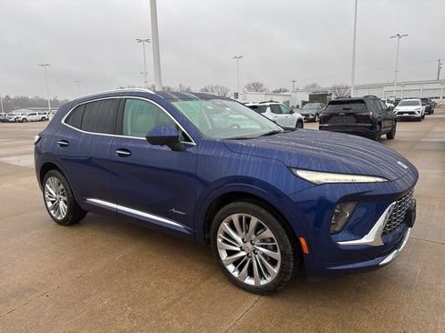 Used 2024 Buick Envision Avenir image 1