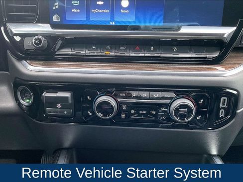 Used 2025 Chevrolet Silverado 1500 LT Trail Boss w/ Convenience Package II AWD/4WD image 20