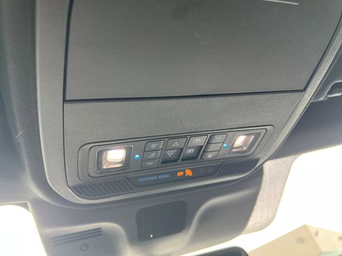 Used 2025 Ford Expedition King Ranch image 27