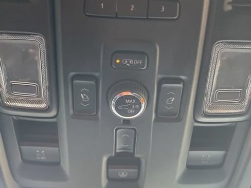 Used 2023 Chevrolet Tahoe High Country AWD/4WD image 18