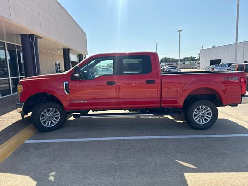 Used 2017 Ford F250 XLT w/ XLT Value Package AWD/4WD image 4