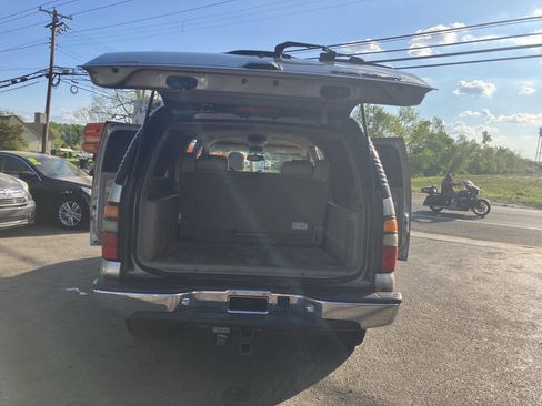Used 2003 Chevrolet Suburban Z71 image 20
