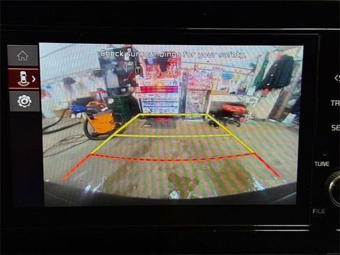 Used 2023 Kia Sportage LX image 21