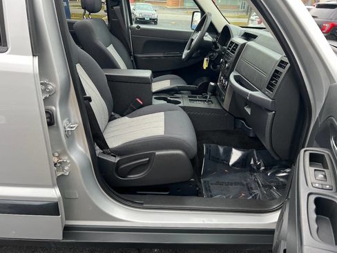 Used 2010 Jeep Liberty Sport w/ Popular Equipment Group image 24