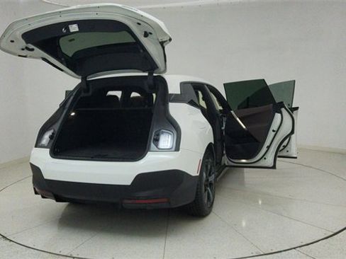 Used 2022 BMW iX xDrive50 w/ Premium Package image 73