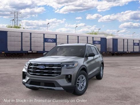 New 2026 Ford Explorer Active RWD image 2