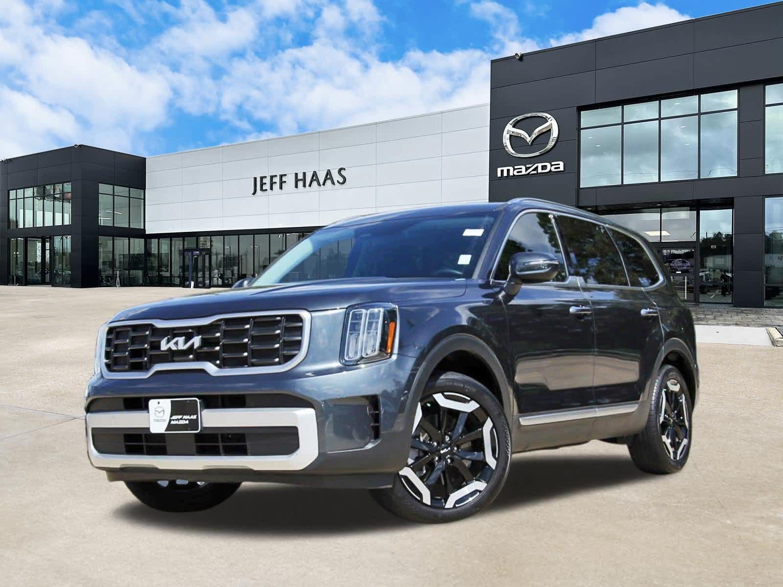 Used 2024 Kia Telluride S FWD image 1