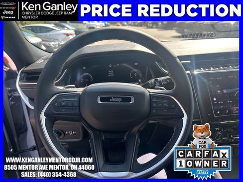 Used 2025 Jeep Grand Cherokee Altitude w/ Trailer Tow Package AWD/4WD image 16