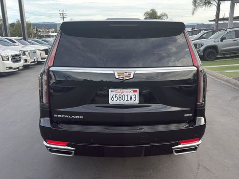 Used 2023 Cadillac Escalade ESV Premium Luxury image 5