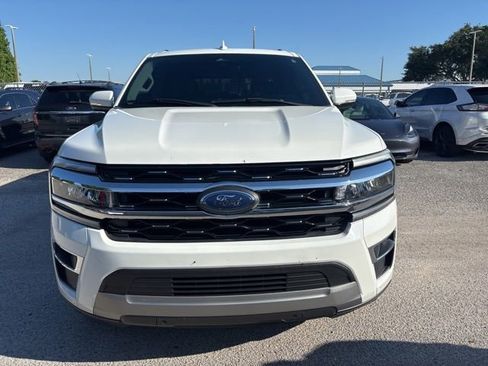 Used 2022 Ford Expedition Limited RWD image 2
