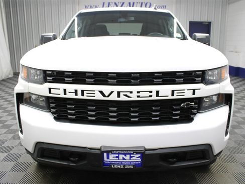 Used 2021 Chevrolet Silverado 1500 Custom AWD/4WD image 39