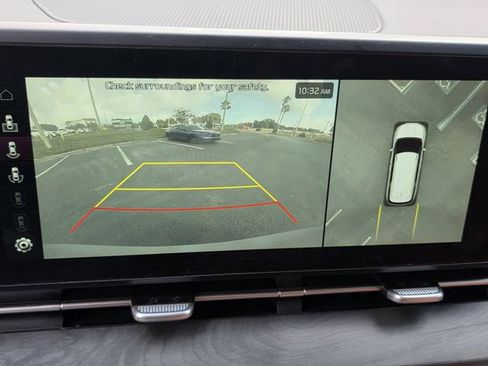 Used 2024 Kia Carnival SX FWD image 17