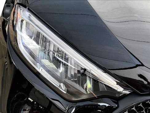 Used 2025 Mercedes-Benz GLC 300 4MATIC image 28