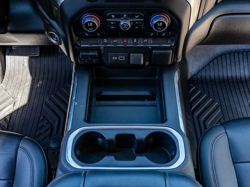 Used 2022 Chevrolet Silverado 1500 LT Trail Boss w/ Convenience Package II image 27