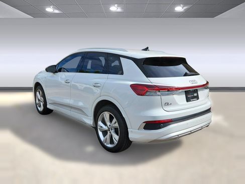 Used 2023 Audi Q4 e-tron Premium Plus w/ Premium Plus AWD/4WD image 3