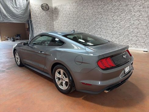 Used 2022 Ford Mustang Coupe RWD image 5