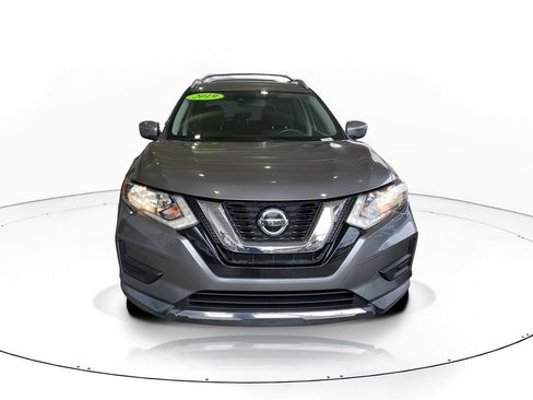 Used 2019 Nissan Rogue SV FWD image 2