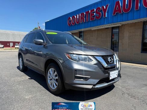 Used 2017 Nissan Rogue SV AWD/4WD image 1
