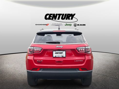 Used 2025 Jeep Compass Limited AWD/4WD image 5