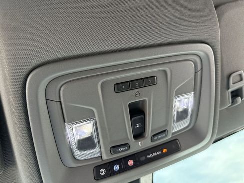 Used 2020 Chevrolet Silverado 2500 LTZ w/ LTZ Plus Package AWD/4WD image 19