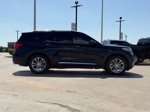 Used 2021 Ford Explorer Limited w/ Equipment Group 301A RWD image 7