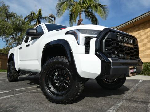 Used 2025 Toyota Tundra SR image 5