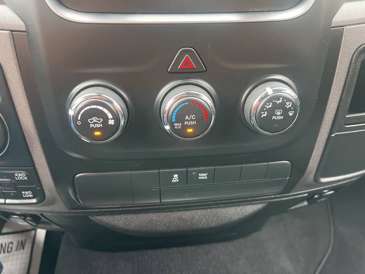 Used 2019 RAM 1500 Express w/ Express Value Package AWD/4WD image 23