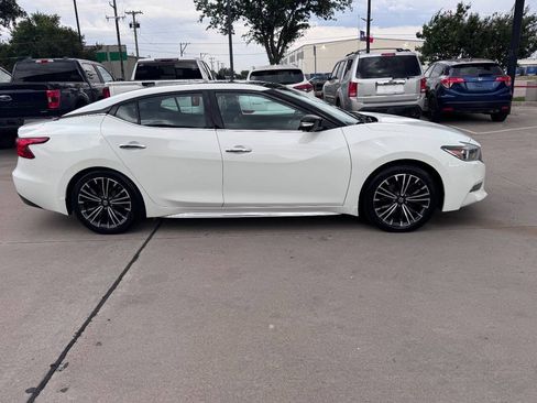 Used 2017 Nissan Maxima Platinum FWD image 6