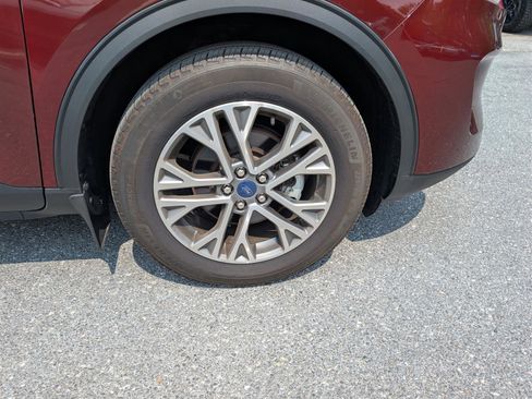 Used 2021 Ford Escape SEL w/ Class II Trailer Tow Package image 9