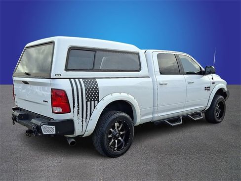 Used 2019 RAM 1500 Classic SLT image 5
