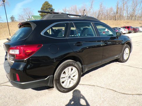 Used 2017 Subaru Outback 2.5i w/ Popular Package #2 image 4