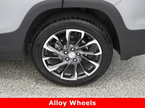 Used 2023 GMC Terrain SLT image 10