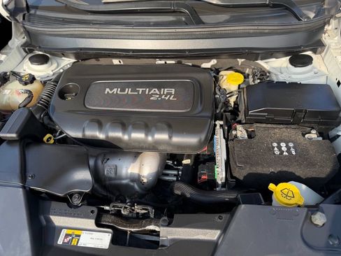 Used 2017 Jeep Cherokee Sport FWD image 15