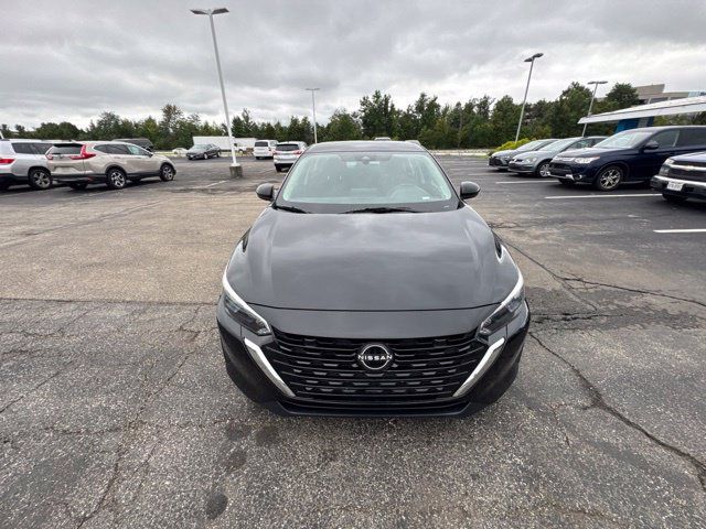 Used 2024 Nissan Sentra SV FWD image 2
