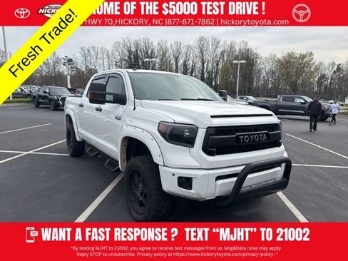 Used 2017 Toyota Tundra Platinum image 1