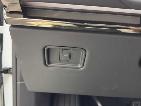 Used 2024 Land Rover Range Rover Sport Dynamic SE image 32