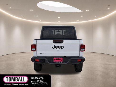 Used 2023 Jeep Gladiator Sport AWD/4WD image 6
