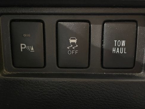 Used 2015 Toyota Tundra Platinum image 24