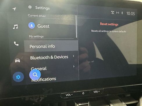 Used 2025 Toyota Corolla SE w/ SE Premium Package image 32