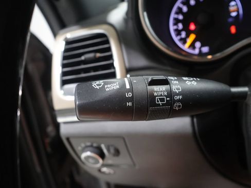 Used 2014 Jeep Grand Cherokee Overland AWD/4WD image 30