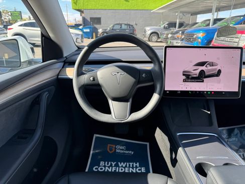 Used 2023 Tesla Model Y Long Range AWD/4WD image 19