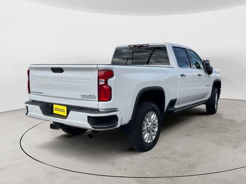 Used 2022 Chevrolet Silverado 2500 High Country w/ Technology Package AWD/4WD image 5