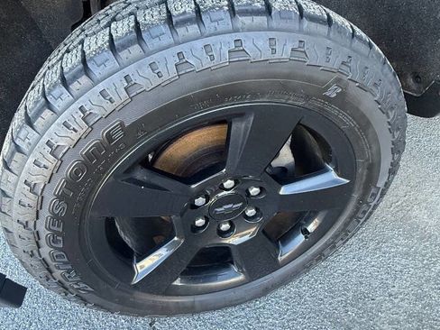 Used 2018 Chevrolet Silverado 1500 Custom w/ Custom Value Package image 13