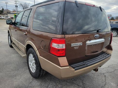 Used 2012 Ford Expedition XLT image 4