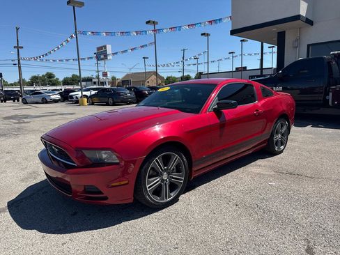 Used 2013 Ford Mustang Coupe w/ V6 Performance Pkg RWD image 2