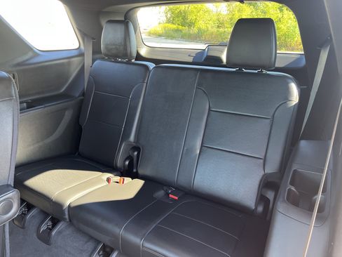 Used 2022 Chevrolet Traverse High Country w/ LPO, Floor Liner Package image 15