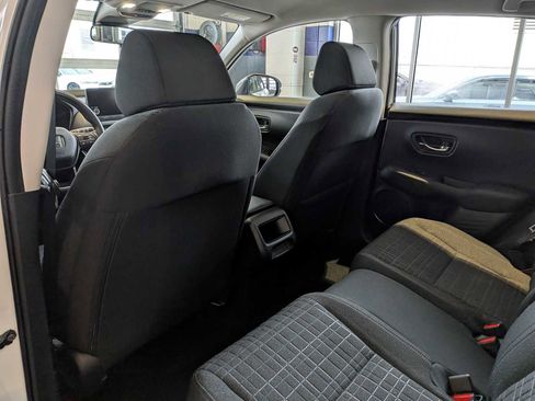 Used 2023 Honda HR-V LX image 16